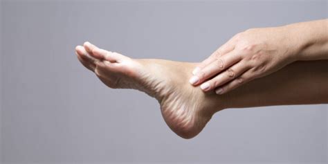 Bottom Of Foot Pain Causes Symptoms And Diagnosis