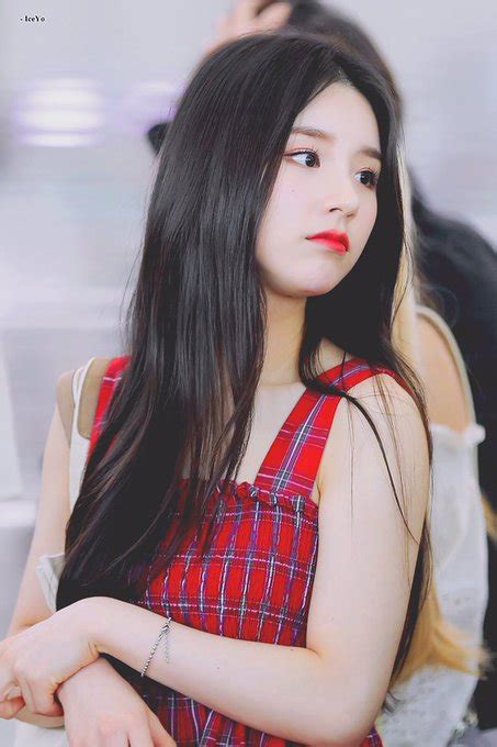 137 Images About Jeon Heejin 전희진 On We Heart It See More About Heejin