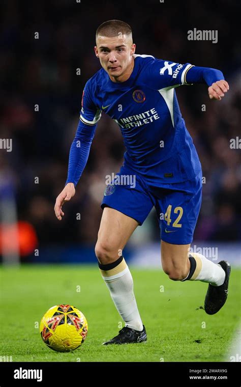 London Uk 6th Jan 2024 Alfie Gilchrist Of Chelsea In Action During