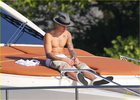 Full Sized Photo Of Justin Bieber Shirtless Yacht Miami Shirtless Justin Bieber Lounges On