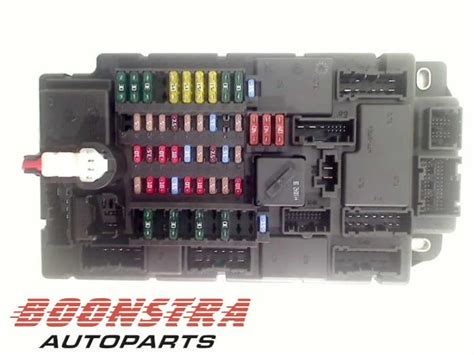 The two fuse boxes carry fuses that are responsible for all electrical components. 2010 Mini Cooper Fuse Box - Wiring Diagram 89