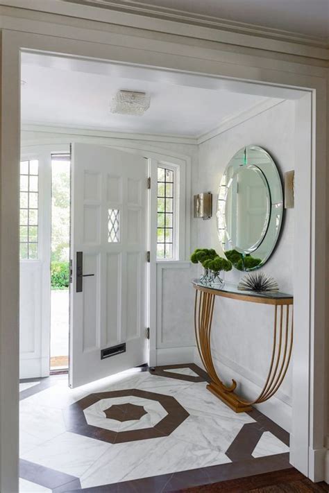 Practical Small Foyer Decor Ideas To Spruce Up Your Home Foyer Design Small Entryways