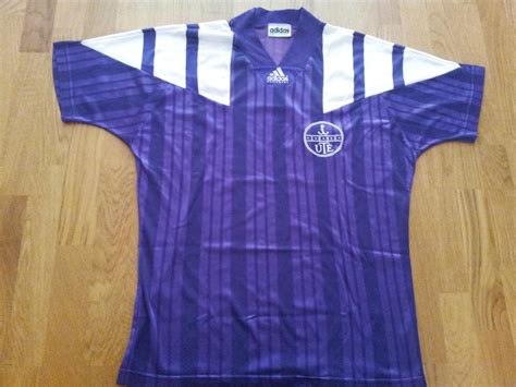�jpest football club is a football team from hungary, based in ujpest. Ujpest FC Home football shirt 1992 - 1994.