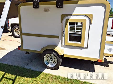 Building your own pop up camper is a great idea not only because this way you will save a lot of money, but you will also have fun while doing it. Great Escape: Build Your Own Teardrop Camper