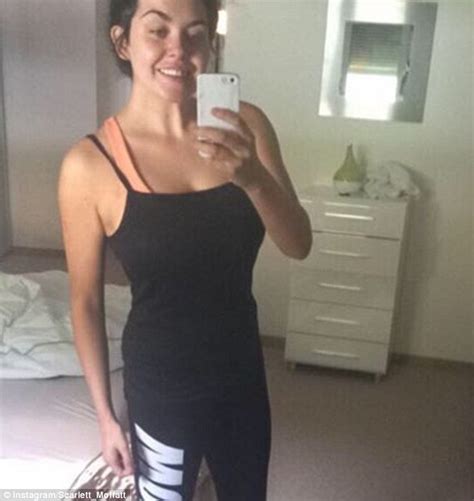 Goggleboxs Scarlett Moffatt Shows Off Her Weight Loss In Instagram Selfie Daily Mail Online