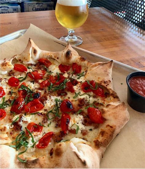 10 Best Pizza Places In Austin Restaurants With Delicious Thin Crust