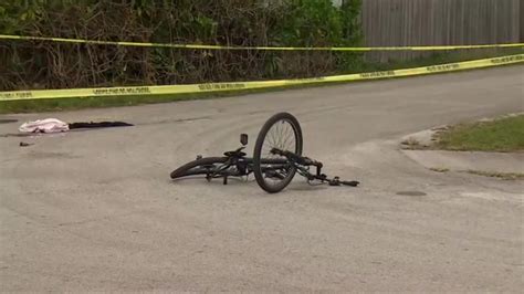 Bicyclist Struck In Nw Miami Dade Victims Condition Unknown Wsvn 7news Miami News Weather