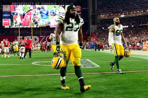 Looks Like Eddie Lacy May Have Slimmed Way Down With P90x The