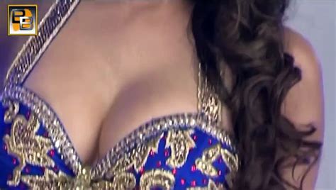 Sunny Leone Hot Orgasm Scene In Ragini Mms Video Dailymotion
