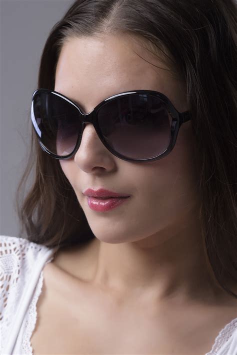 Auckland Black Oversize Sunglasses Bridget S Boutique