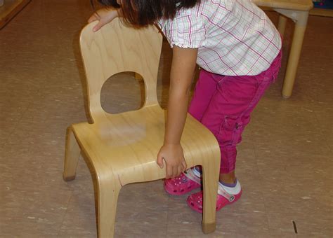 File Chair Carry Montessori Album