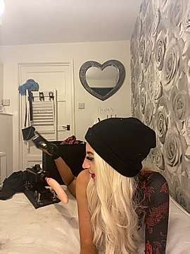 Lyshxxx Naked Stripping On Cam For Live Sex Video Chat Nice Pussy Porn