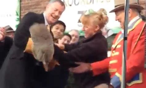 Users gave de blasio a bag of dicks, reflected on the time de blasio dropped a groundhog and sent the tipline a host of memes in a series of texts over the next week. Zoo covered up death of de Blasio-dropped groundhog - UPI.com