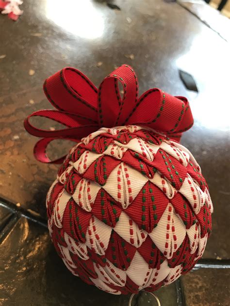 Pin By Alaina Jacobson On Ornaments Quilted Christmas Ornaments