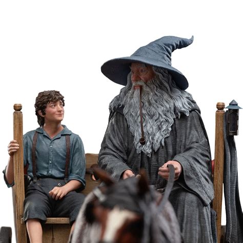 Lord Of The Rings The Fellowship Of The Ring Gandalf And Frodo On Cart