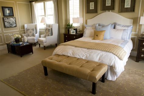 Elegant wood luxury bedroom sets. Inspiring Master Bedroom Sets Today | atzine.com