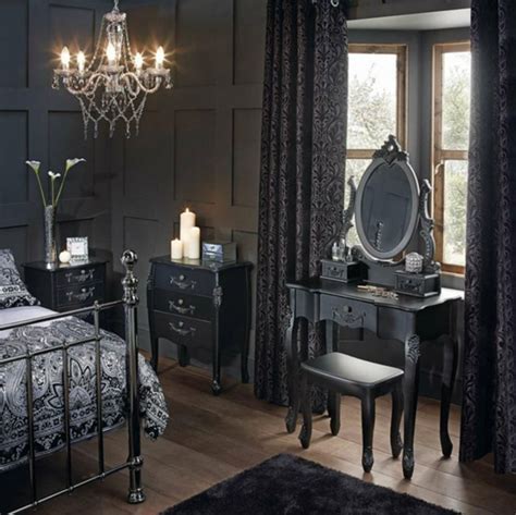 Do ye need killer details to complete yer crypt? 10+ Elegant Gothic Bedroom Design Ideas For Your Best ...
