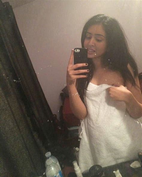 Sexy Girl Towel Selfi Indian Beautiful Facebook