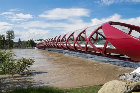 Guide The Peace Bridge In Calgary Alberta Canada Crackmacsca