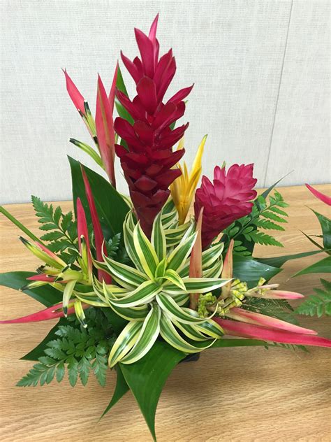 Bouquet De Fleurs Arrangements Ikebana Foliage Arrangements Tropical