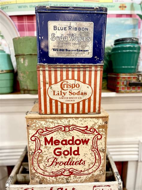 Jens Fresh Vintage ~ Vintage Meadow Gold Milk Box Warehouse 55 Aurora
