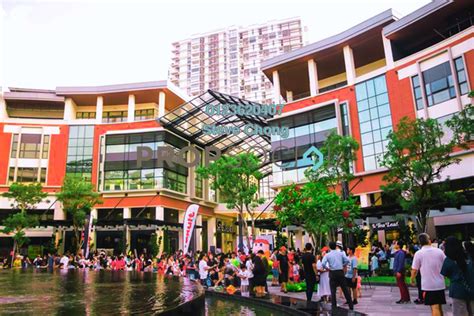 The towncentre will include the commercial component of shops, offices, condos, hotels, lakeside f&b and sohos. Shop For Sale at Plaza Arkadia, Desa ParkCity by Steve ...