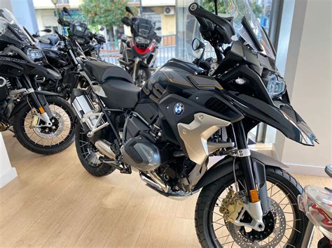 More torque and more power nudging the gs closer to its rivals, but without fundamentally altering the. Vespacito | BMW R1250GS EXCLUSIVE