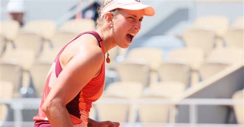 Live Roland Garros Elise Mertens Reaches The Round Of 16 After A Stunt