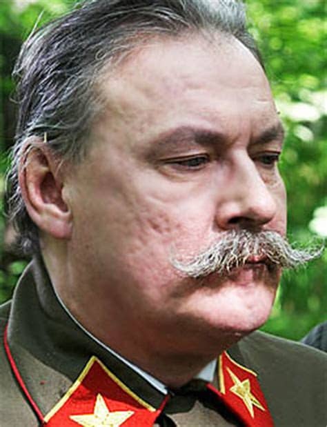 В 1977 году он окончил гитис. Александр Самойлов - Персоны - eTVnet