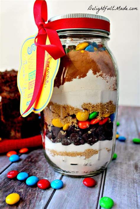 Not only are they delightfully gooey & rich, they're really fun to decorate. M&M Brownies in a Jar with FREE Printable - Delightful E Made