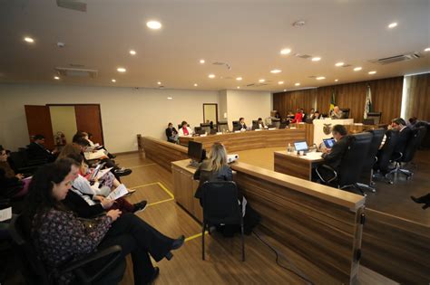 Assembleia Legislativa do Paraná Notícias CCJ inicia debate de