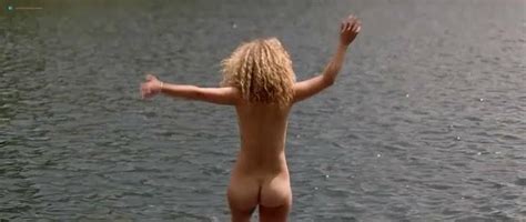 Nude Video Celebs Juno Temple Nude Julia Garner Nude One Percent More Humid