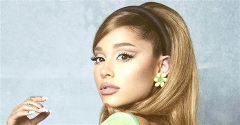 The Voice Ariana Grande To Give Away 1m To Fans For Mental Health