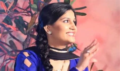 Haryanvi Hotness Sapna Choudhary S Song English Medium Featuring Her