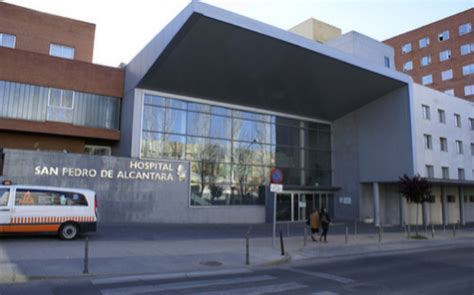 Approx 26,500) lies on the main costa del sol coastal road the n340/a7 as well as the new it is situated in the fertile plain of the same name, vega de san pedro alcántara, a broad stretch of coastal lowland surrounded in a semicircle by rugged hills. Los quirófanos del hospital San Pedro de Alcántara vuelven ...