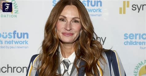 julia roberts shares rare photo of her twins news in germany