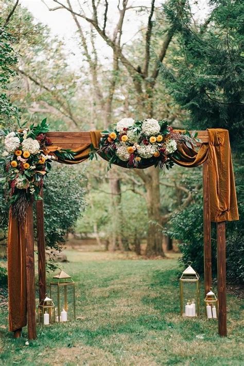 20 Outdoor Fall Wedding Arches for 2021 | Roses & Rings