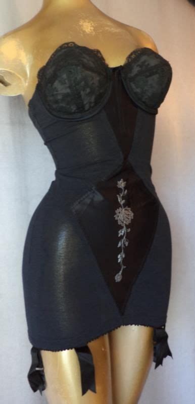 63 besten vintage corsets and girdles bilder auf pinterest korsetts garter und ganzkörper