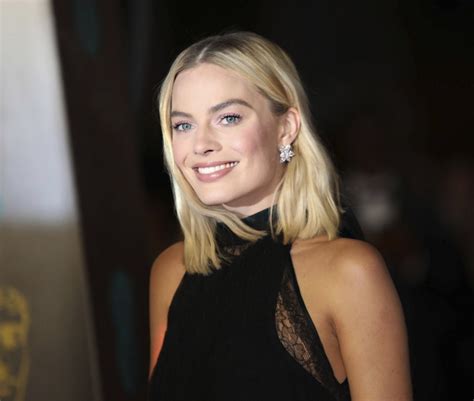 Margot Robbie Oben Ohne Überraschung Hier Verwöhnt Sie Halbnackt Ihre