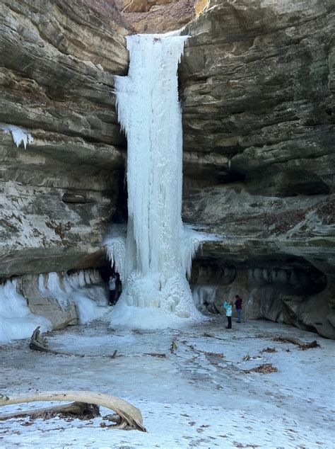 Frozen Waterfall Iespoliz