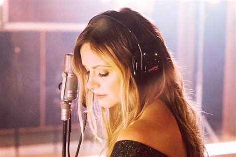 Carly Pearce Debuts Every Little Thing Music Video