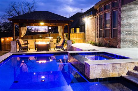 Jensen Swimming Pool And Hot Tub Dallas By Klapprodt Pools Houzz Uk