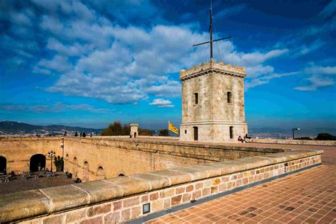 Free Entrance To The Castle Of Montjuïc On The First Sunday Of The