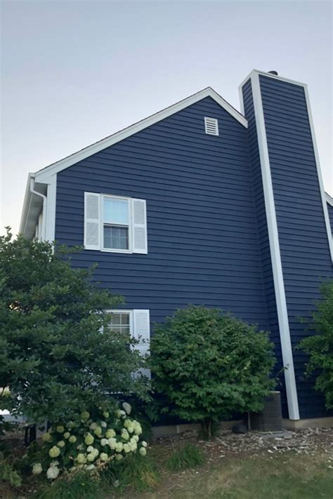 In The Navy Paint Your House One Of These Popular Navy Blue Exterior