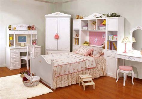 Kamar tidur anak perempuan minimalis ukuran 3x3 | kamar personal, itulah sebutan dari sebuah ruangan yang berfungsi sebagai tempat beristirahat, tidur dan merelaksasikan diri.desain yang nyaman dan terlihat modern membuat penghuni kamar menjadi betah, sehingga dapat memberi hasil yang maksimal terhadap kualitas tidur dan saat merelaksasikan diri. 70 Desain Kamar Tidur Anak Perempuan Minimalis Ukuran 3x3 ...