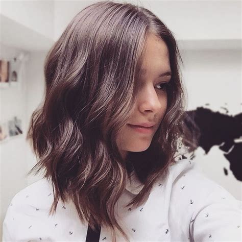 Take a page out of zendaya's book and recreate these beautiful waves. 10 Best Medium Hairstyles for Women - Shoulder Length Hair ...