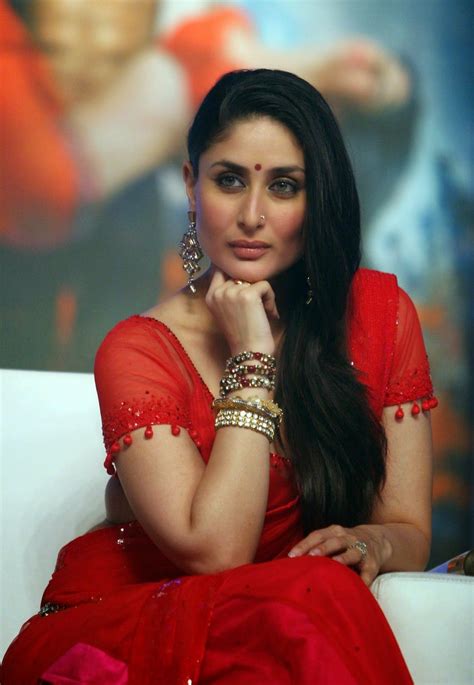High Quality Bollywood Celebrity Pictures Kareena Kapoor Super Sexy Skin Show In Red Saree At