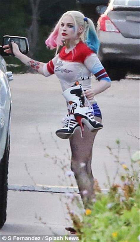 Margot Robbie Shows Bum As Supervillain Harley Quinn On Suicide Squad Set Daily Mail Online