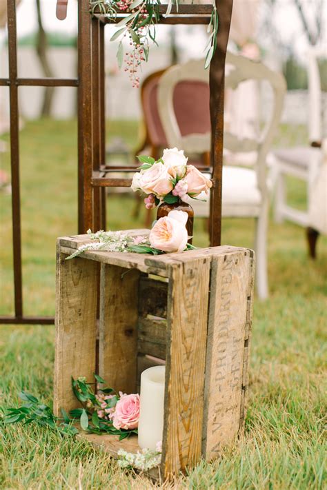 10 Rustic Wedding Details We Love