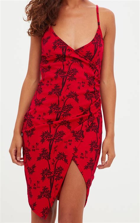 Petite Red Oriental Print Wrap Bodycon Dress Prettylittlething